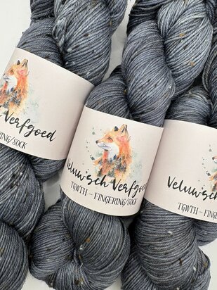 Veluwsch Verfgoed Sock tweed  -Zwart anijszaad