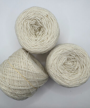 TGWTH & Aade - fingering  natural  - Snowwhite