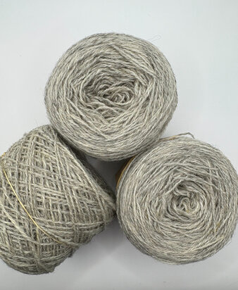 TGWTH & Aade - fingering  natural  - Silver grey