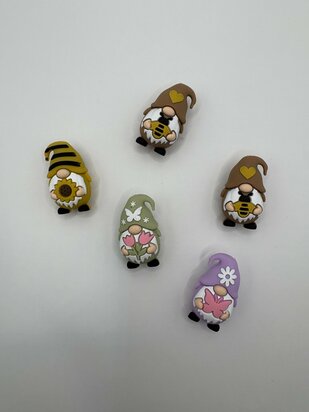 Knitting needle stoppers - Spring gnomes
