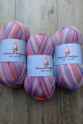 Veluwsch Verfgoed Sock Stripe - purple tones with neon stripes
