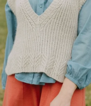 Laine books - Field Notes: 20 textured knits for everyday beauty