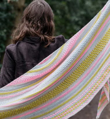 Laine books - Field Notes: 20 textured knits for everyday beauty
