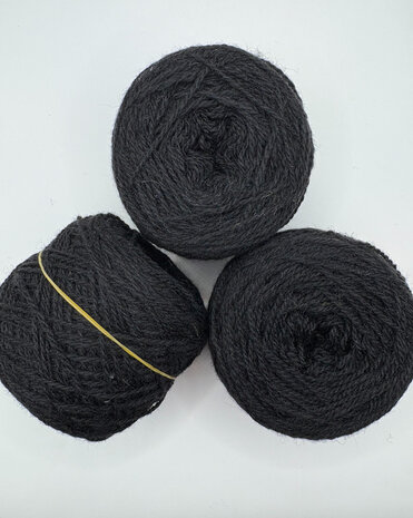 TGWTH & Aade - fingering uni - Jet black