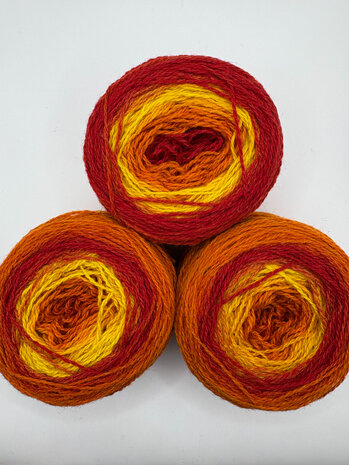 TGWTH & Aade - fingering gradient - Sunburst