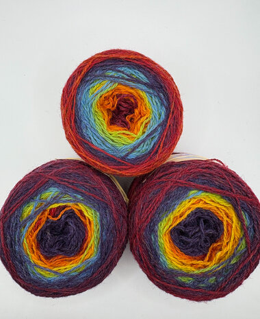 TGWTH & Aade - fingering gradient - Rainbow