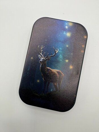 Gift tin - Red deer in night woods