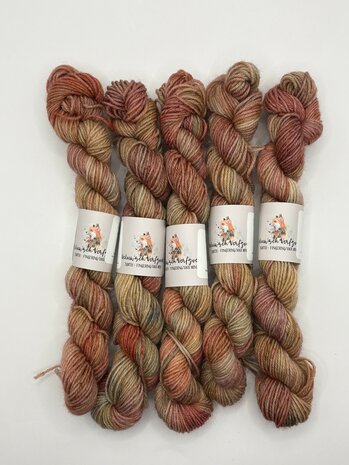 Veluwsch Verfgoed Sock mini - Red deer in autumn forest