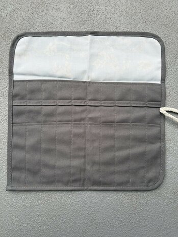 Needle case with cords - van Gogh Almond blossom