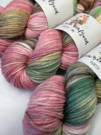 Veluwsch Verfgoed DK - color of the month April 26 - Blossom