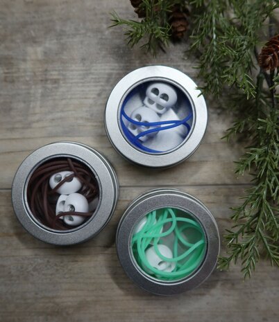Knitting cord in metal tin with stoppers
