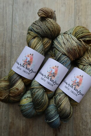 Veluwsch Verfgoed DK tweed  -Dried Cornflowers