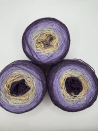 TGWTH & Aade - fingering gradient - Amethyst