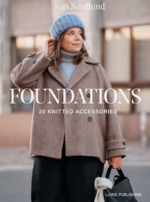 Laine books - Foundations; 20 Knitted Accessoires (hardcover)